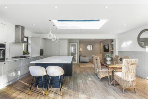 Reception Room / Kitchen