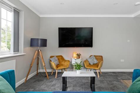 Reception Room/Kitchen