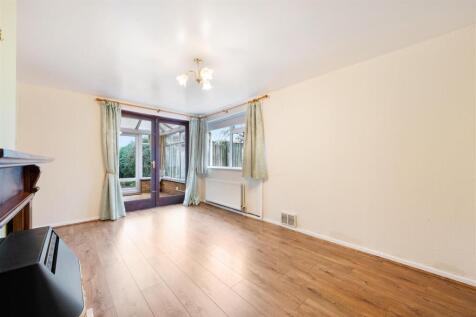 Meadow Way13 (1).jpg