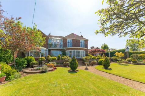 Lawns To House