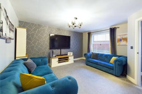 Sitting Room To Fron