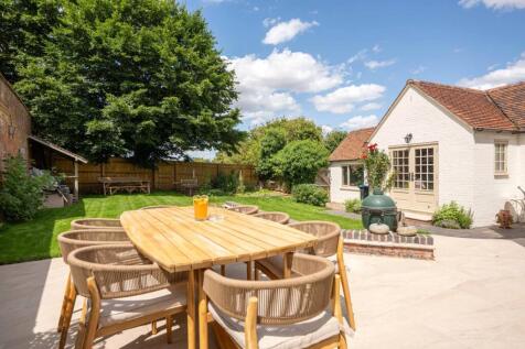 Patio To Lawns