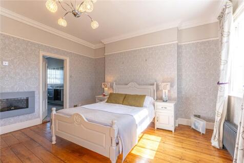 Master To Ensuite