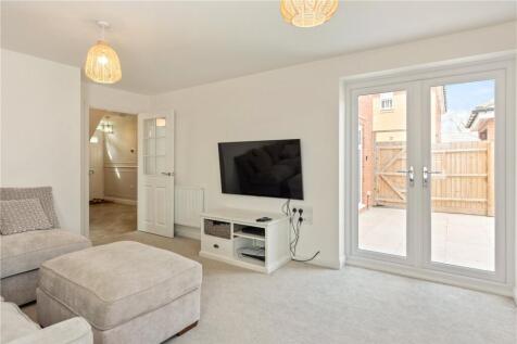 Sitting Room To Terr