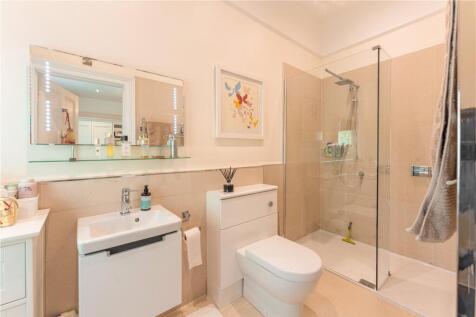 M En Suite Shower Ro