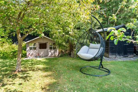 Corner Garden Room