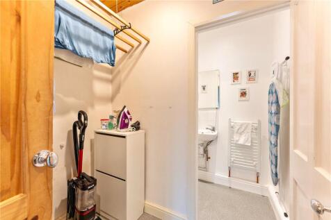 Utility Room To Wc