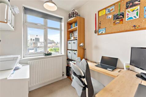 Bedroom 3/Study