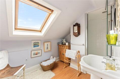 2nd Floor Bathroom