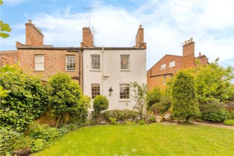 Garden To House