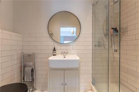 Ensuite Showeroom