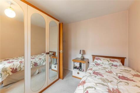 Bedroom 2/Flat