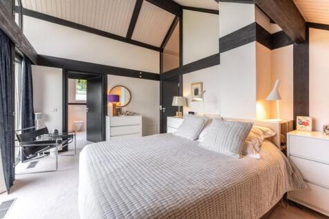 Master To Ensuite
