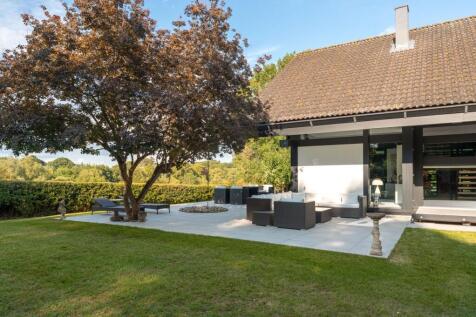 Side To House Angle