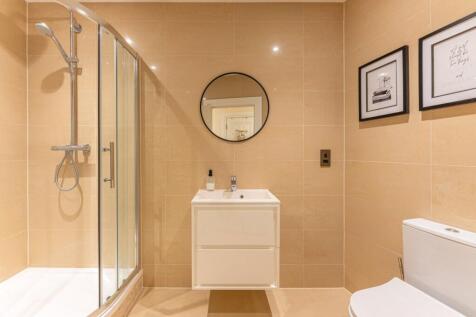 Bedroom 2 En-Suite