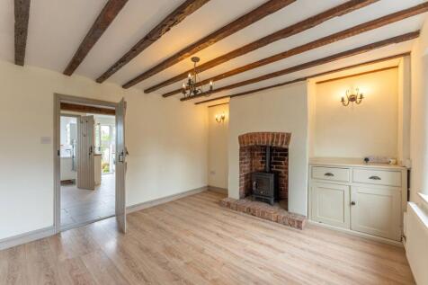 Sitting Room To Kitc
