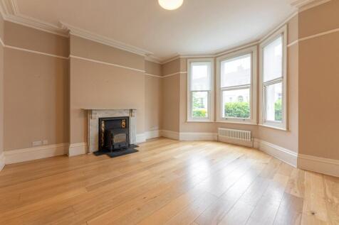 Living Room To Bay