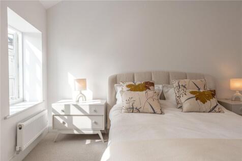 Bedroom 3 Flat