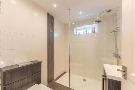 Family Shower Room