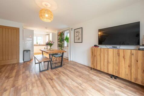 Dining To Kitchen