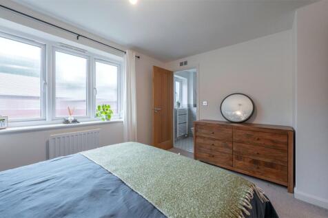 Master To Ensuite