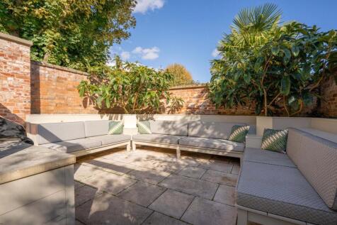 Garden Kitchen