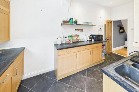Kitchen On Angle