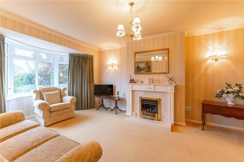 Sitting Room To Fire