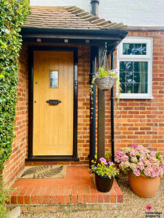 158 Tonbridge Front 3 Branded 