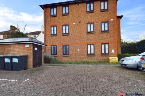 CAM03742G0-PR0019-STILL056