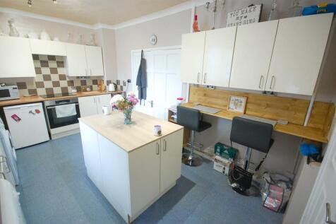 Kitchen 1-2.jpg