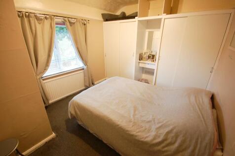 Bedroom 2-2.jpg