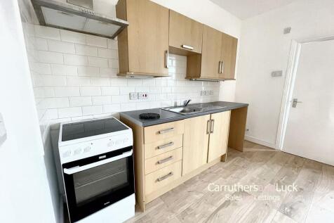 Open Plan Lounge / Kitchen
