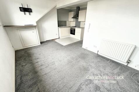 L shaped Lounge / Kitchen