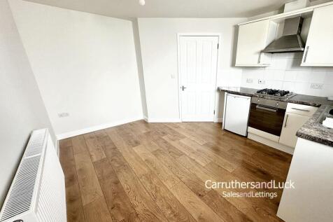Kitchen / Lounge