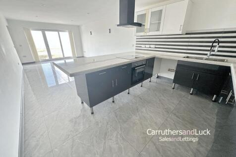 Lounge / Kitchen