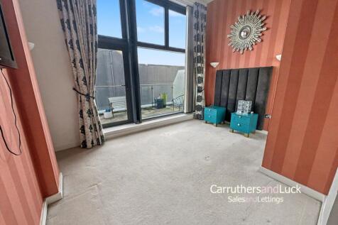 L Shaped Bedroom