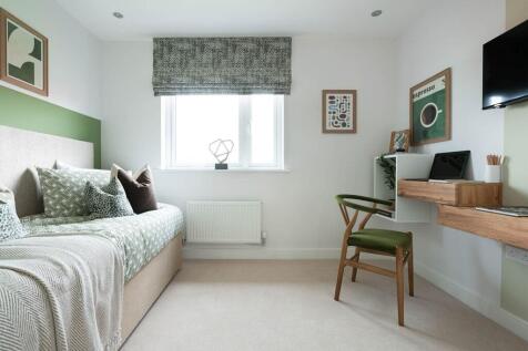 The fifth single bedroom is a flexible space