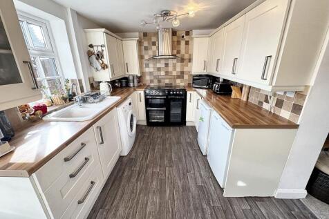 Kitchen/ Dinner