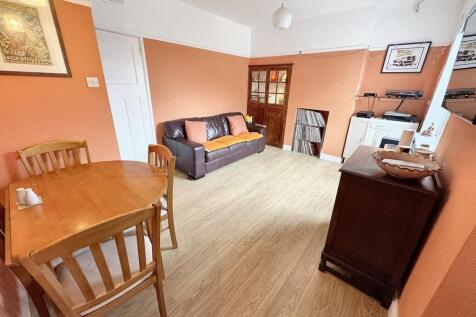 Family/ Dining Room