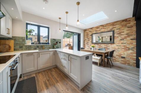 110 Bentworth Road W12 7AH-14.jpg