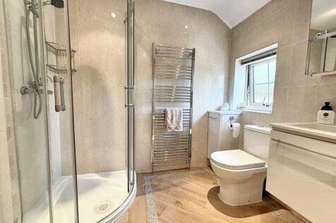 Family Bathroom Additional