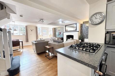 Kitchen Lounge