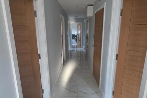 Hallway.jpg