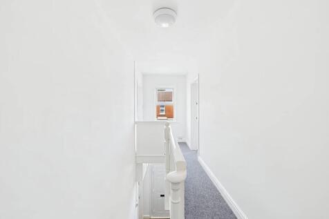 upstairs landing.jpg