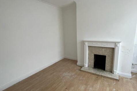living room p2.jpg