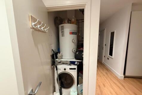 WhatsApp Image 2025-12-03 at 16.30.11 (2).jpeg