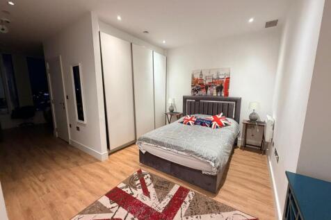 WhatsApp Image 2025-12-03 at 16.30.11 (1).jpeg