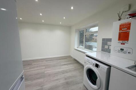 WhatsApp Image 2025-12-04 at 14.29.20.jpeg