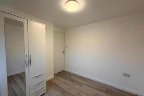 WhatsApp Image 2025-12-04 at 14.29.21 (7).jpeg